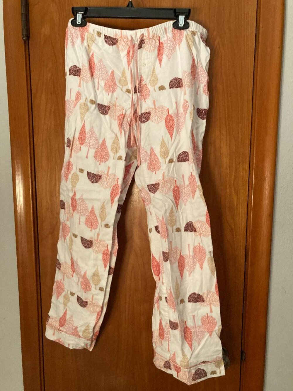 Old navy flannel tree-patterned lounge pajama pants M